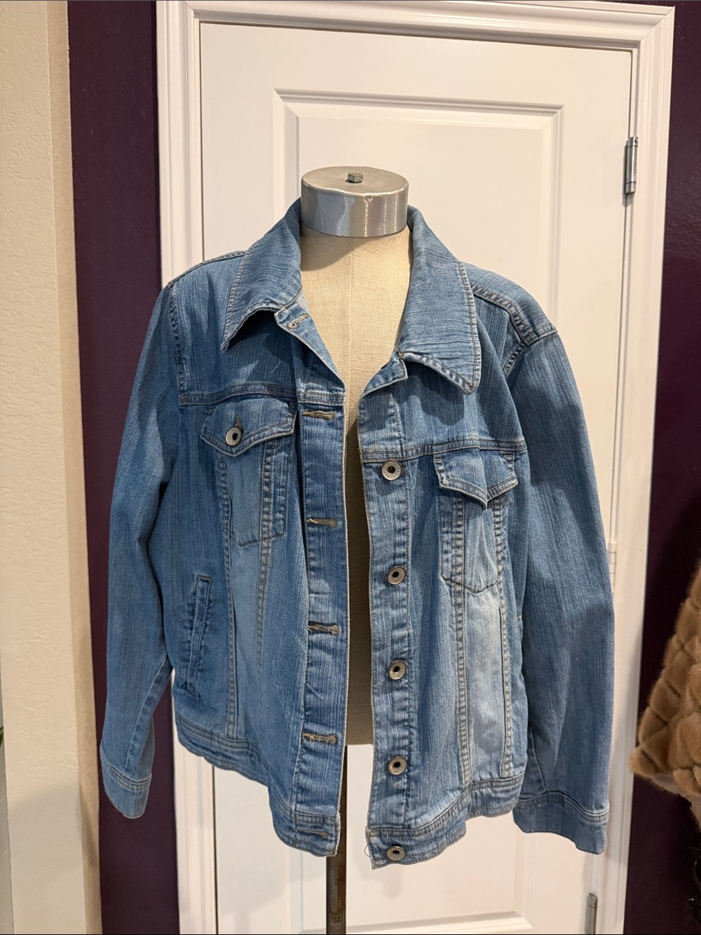 Merona Women's Medium Wash Denim Jacket